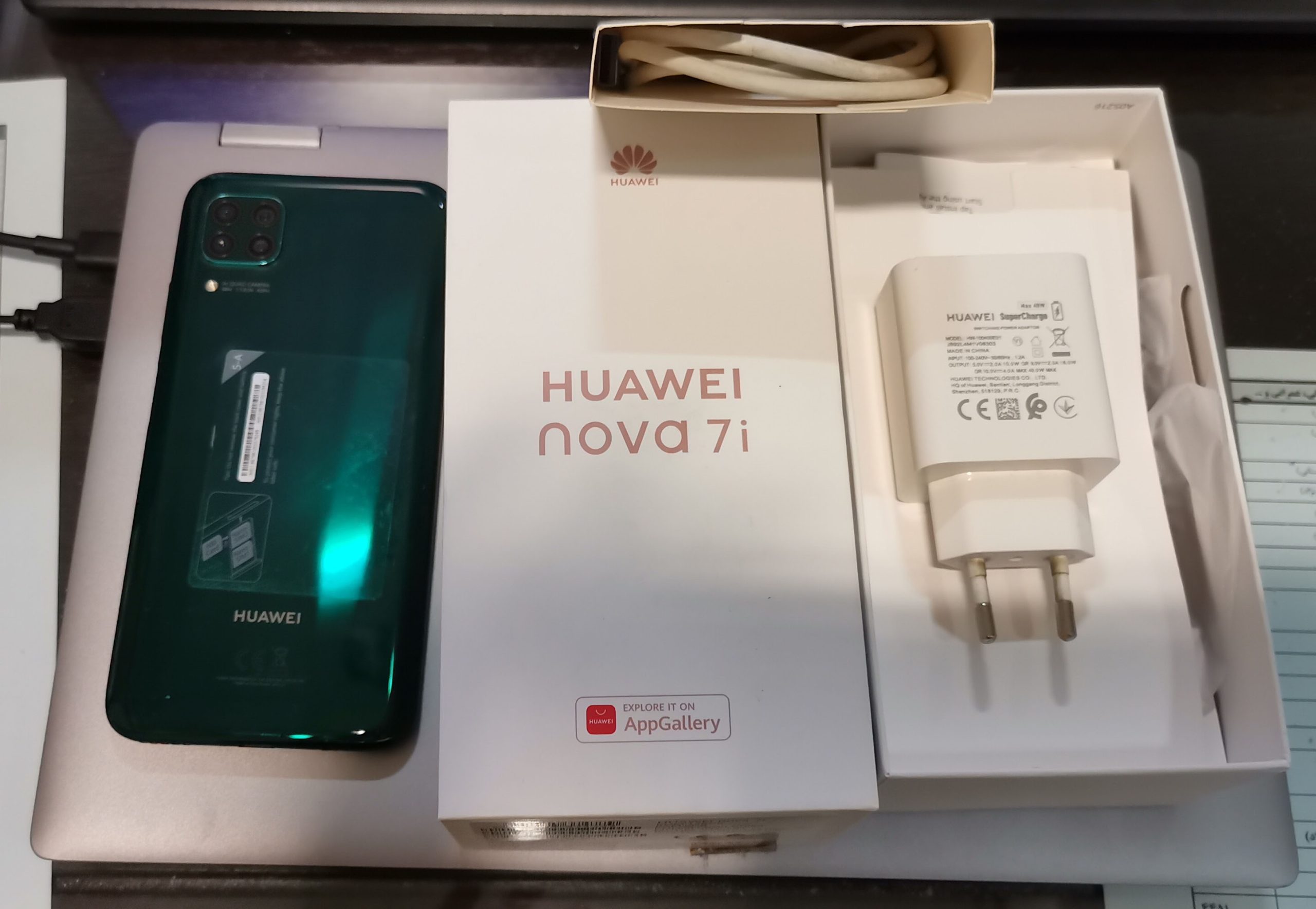 گوشی موبایل هوآوی مدل Nova 7i دو سیم کارت ظرفیت 128/8 گیگابایت (کارکرده بسیار تمیز)